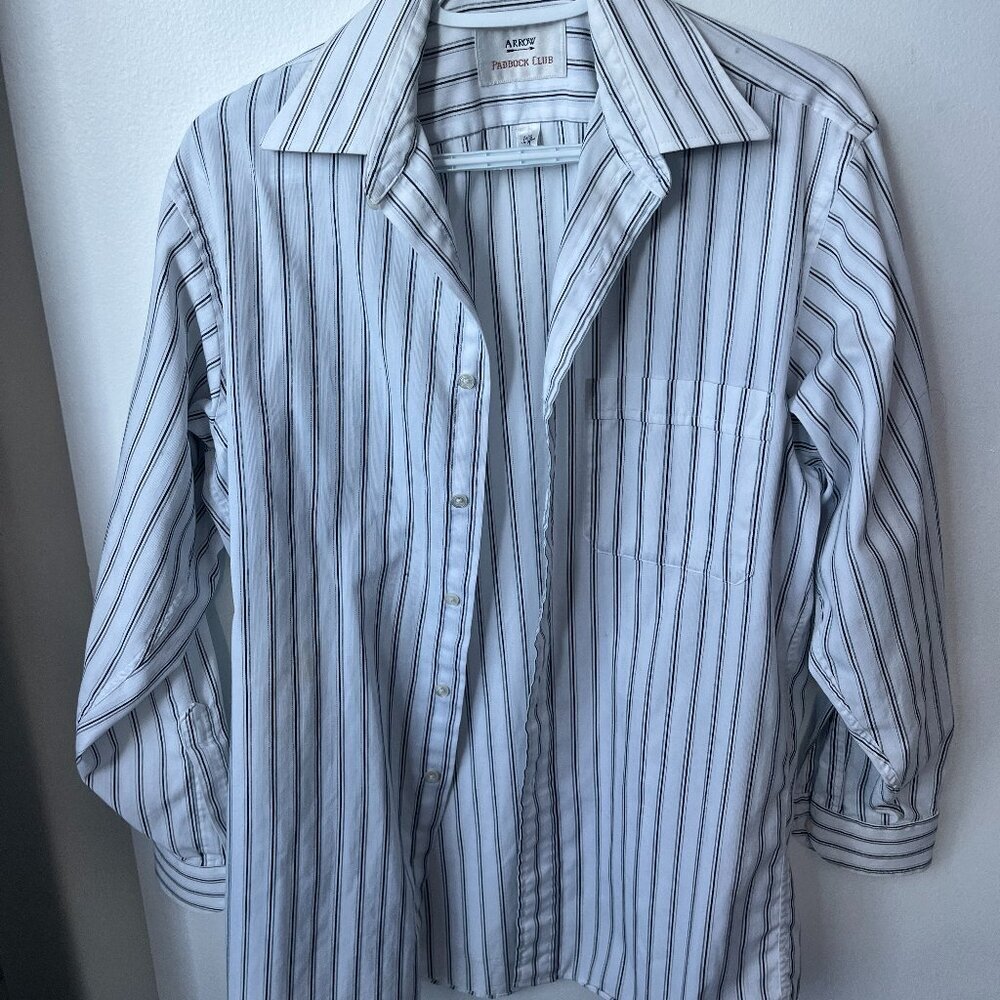 UNISEX ARROW Striped Button-Up Shirt (Men’s Small)
